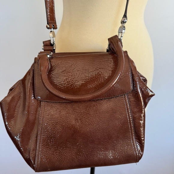 Tory Burch half moon patent leather brown purse with crossbody strap - Picture 4 of 6